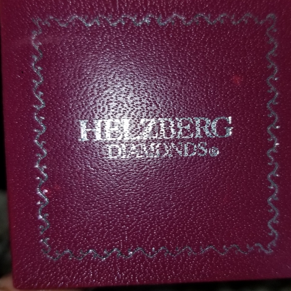 Stunning 925 solitaire cz Ladies Engagement Ring - Picture 7 of 7